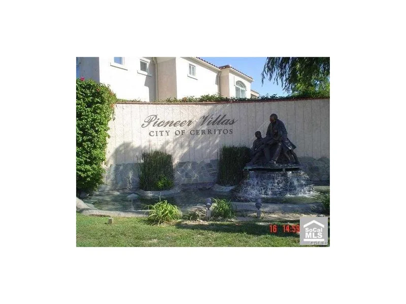 11841 Monroe #102, Cerritos, CA 90703