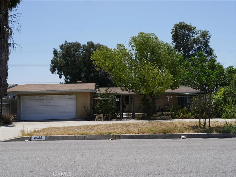 4533 La Deney, Montclair, CA 91763