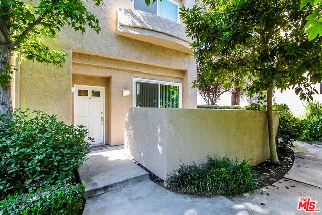 25703 Holiday #A, Stevenson Ranch, CA 91381