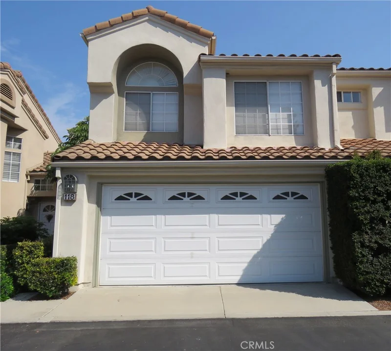 118 Almador, Irvine, CA 92614