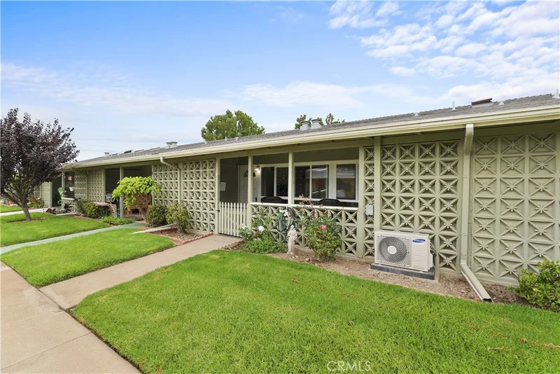 1241 Golden Rain #2B, Seal Beach, CA 90740