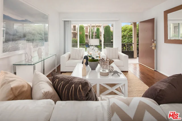 11670 Sunset #209, Los Angeles, CA 90049