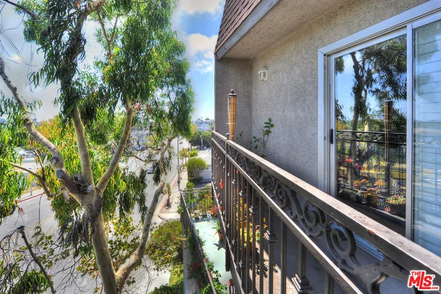 1125 Pico #208, Santa Monica, CA 90405