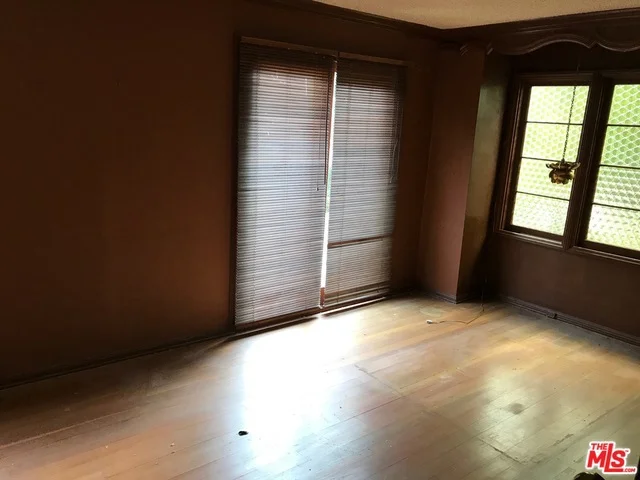 10428 Hebron, Los Angeles, CA 90077