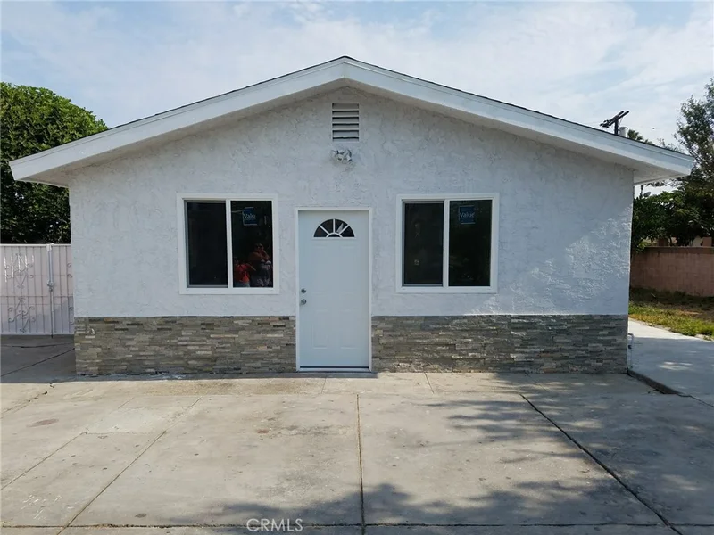 1244 Young, Wilmington, CA 90744