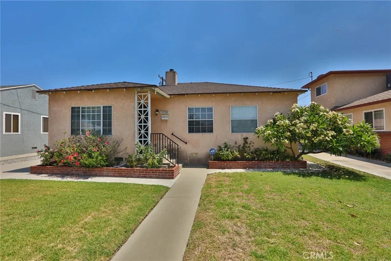 2538 Elkgrove, Commerce, CA 90040