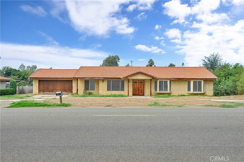 4273 Agate, Jurupa Valley, CA 92509