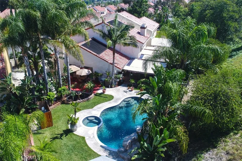 25755 Encanto, Laguna Hills, CA 92653