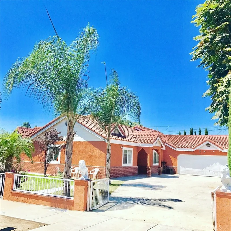 902 Greenwood, Ontario, CA 91761
