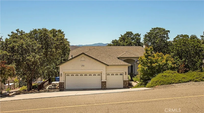 18715 Oak Grove, Hidden Valley Lake, CA 95467
