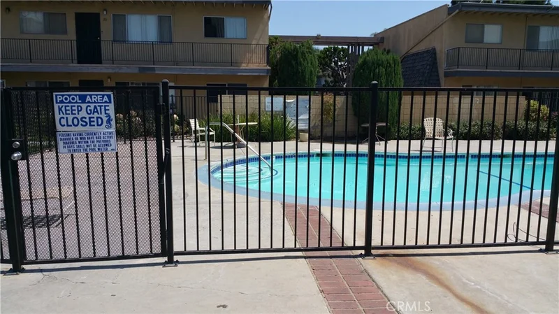5535 Ackerfield #10, Long Beach, CA 90805