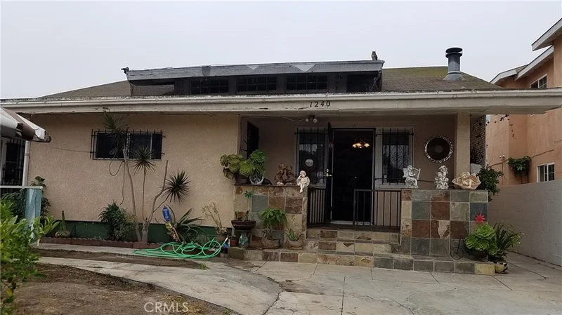 1240 52nd, Los Angeles, CA 90037