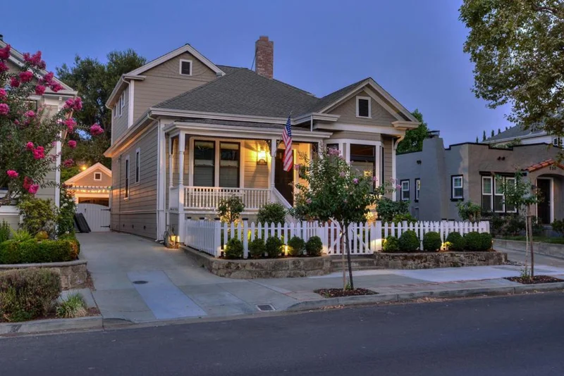 254 University, Los Gatos, CA 95030