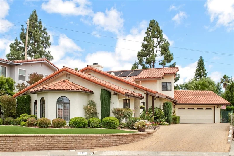 901 Ridge Heights, Fallbrook, CA 92028
