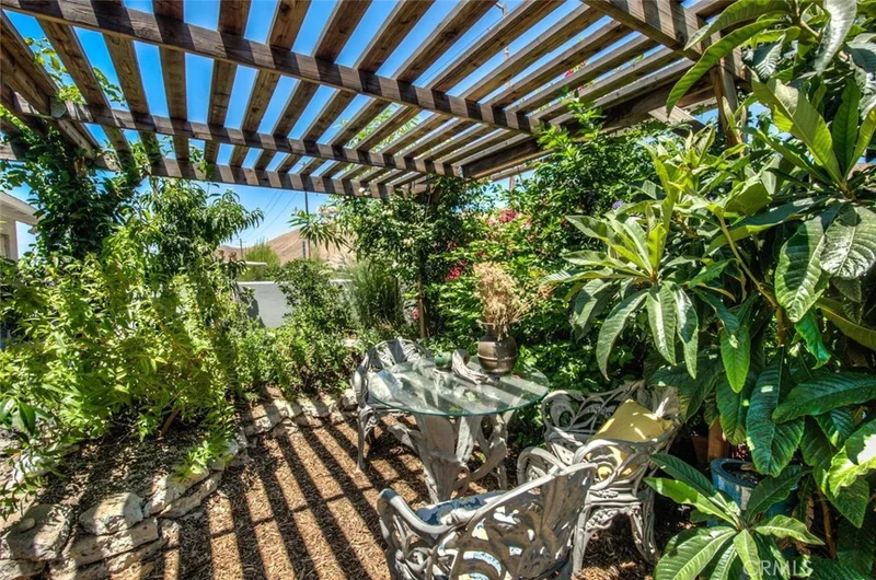 115 East, Norco, CA 92860