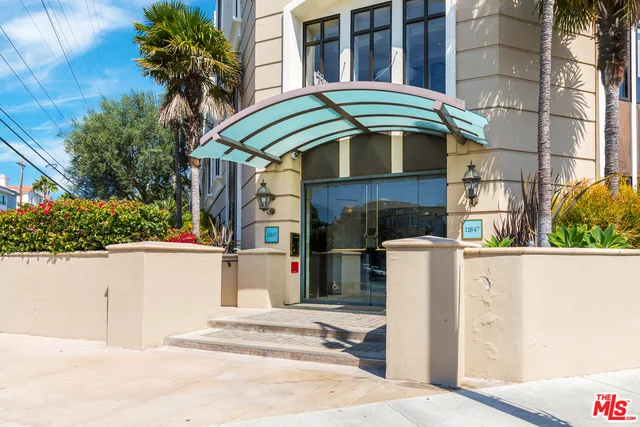 11847 Gorham #215, Los Angeles, CA 90049