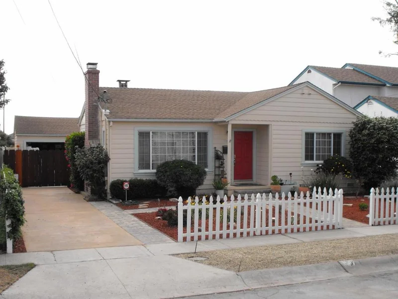 119 1st, Salinas, CA 93906