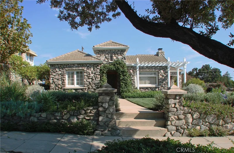 902 Olive, Burbank, CA 91501