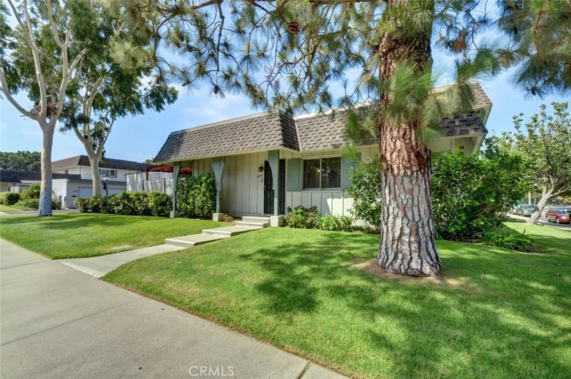 4251 Larwin Avenue, Cypress, CA 90630