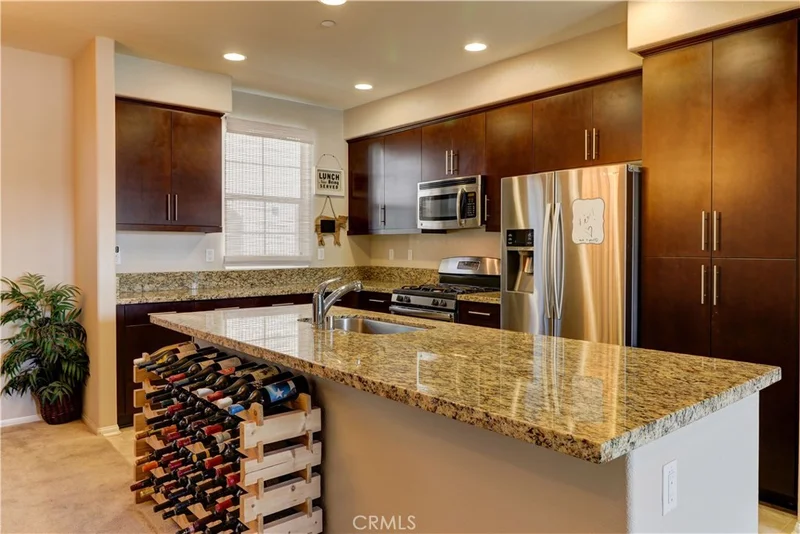 1888 Orizaba #102, Signal Hill, CA 90755