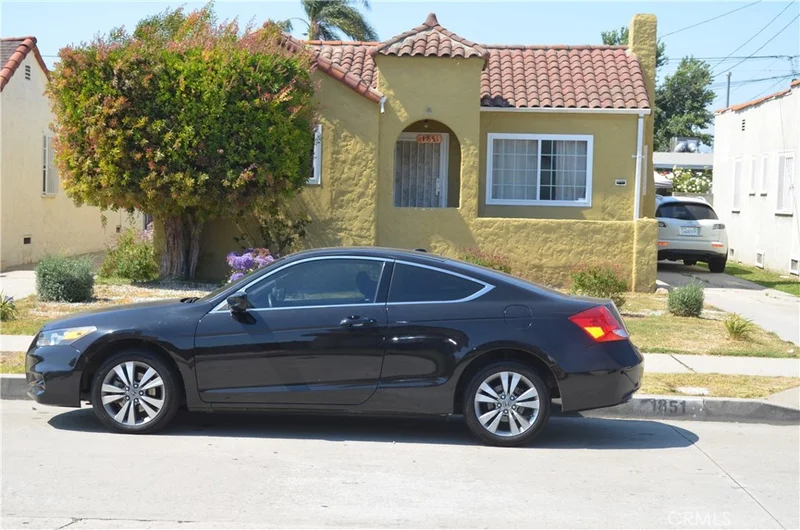 1851 65th, Los Angeles, CA 90047