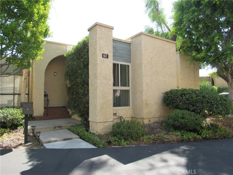 617 Vallejo Villas #20, Los Angeles, CA 90042