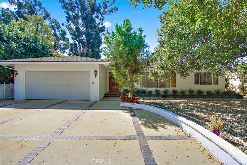 1226 Los Robles, Pomona, CA 91768