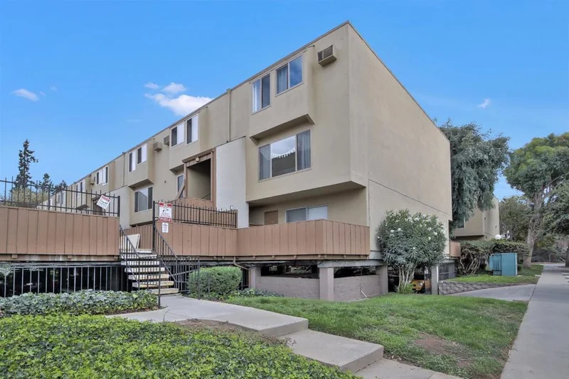 460 Auburn #23, San Jose, CA 95129