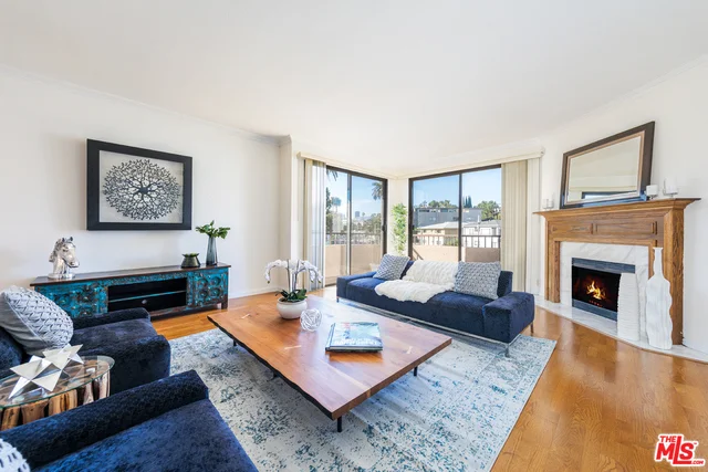 10400 La Grange #202, Los Angeles, CA 90025