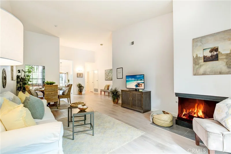 2542 Macarthur #F, Santa Ana, CA 92704