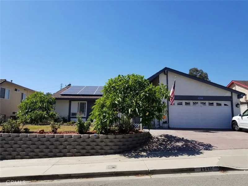 25451 Champlain, Laguna Hills, CA 92653