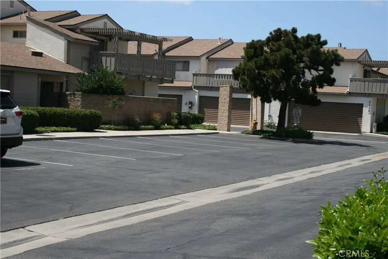 5106 1st #A, Santa Ana, CA 92703