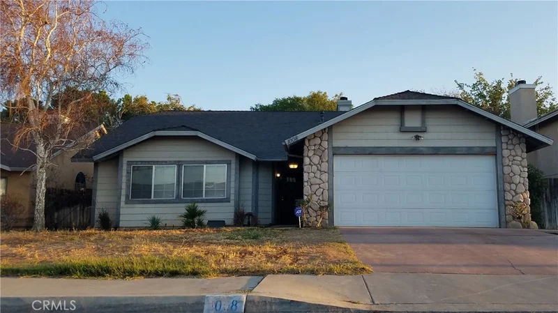 1008 Avenue J7, Lancaster, CA 93535
