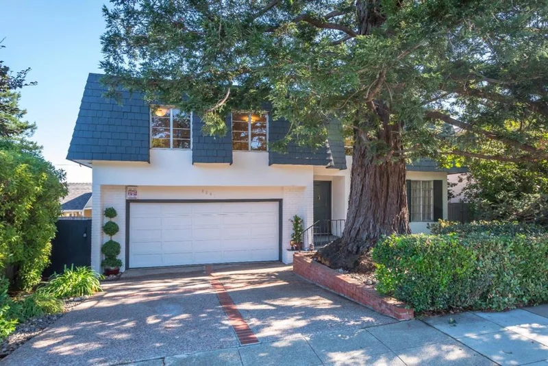 1241 Alameda De Las Pulgas, San Mateo, CA 94402