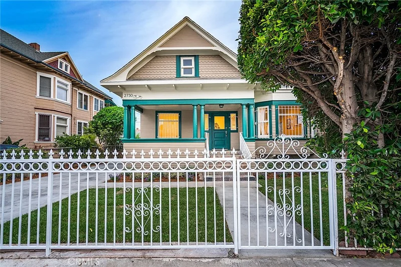 2730 15th, Los Angeles, CA 90006