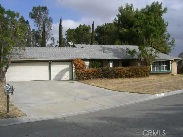 431 Trabert, Riverside, CA 92507