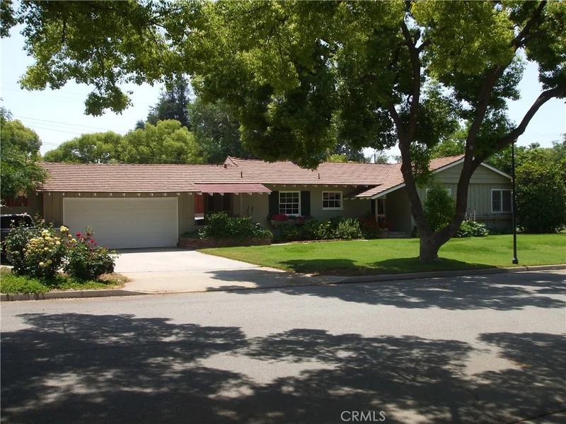 2578 Dorchester, Riverside, CA 92506