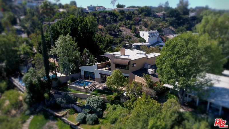 4142 Vanetta, Studio City, CA 91604