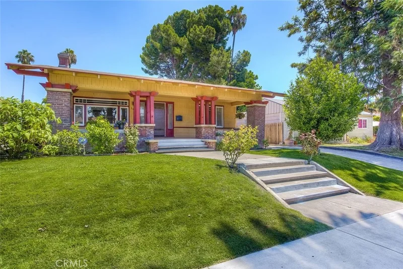 1905 Valencia, Santa Ana, CA 92706