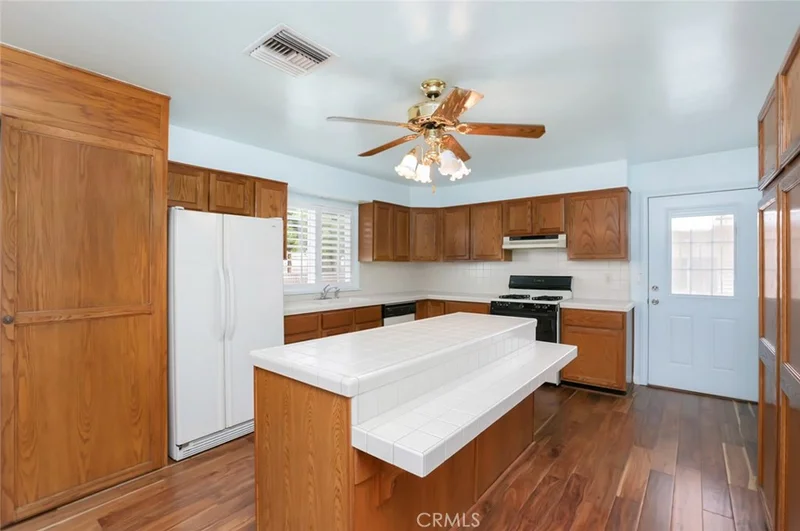 8902 Birchleaf, Downey, CA 90240