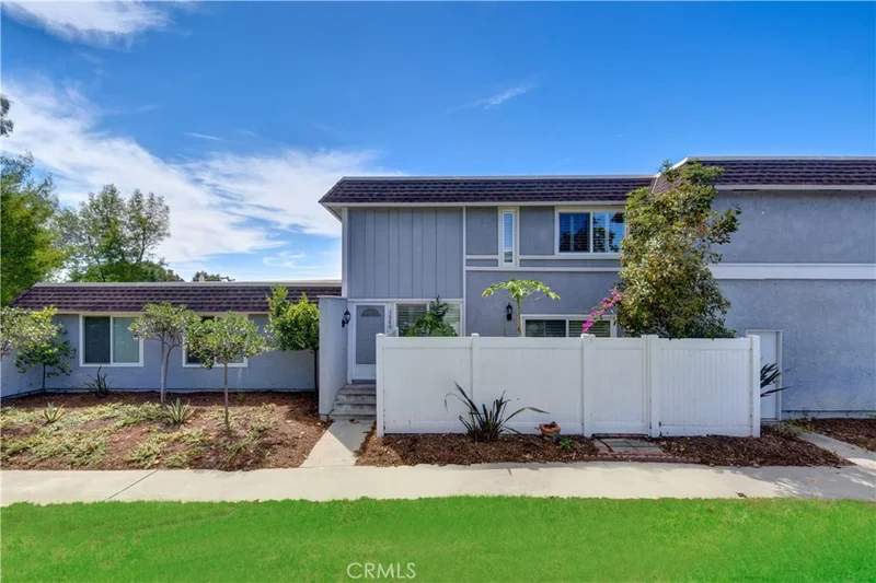 22986 Via Pimiento #2N, Mission Viejo, CA 92691