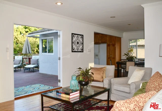 7806 Hindry, Los Angeles, CA 90045