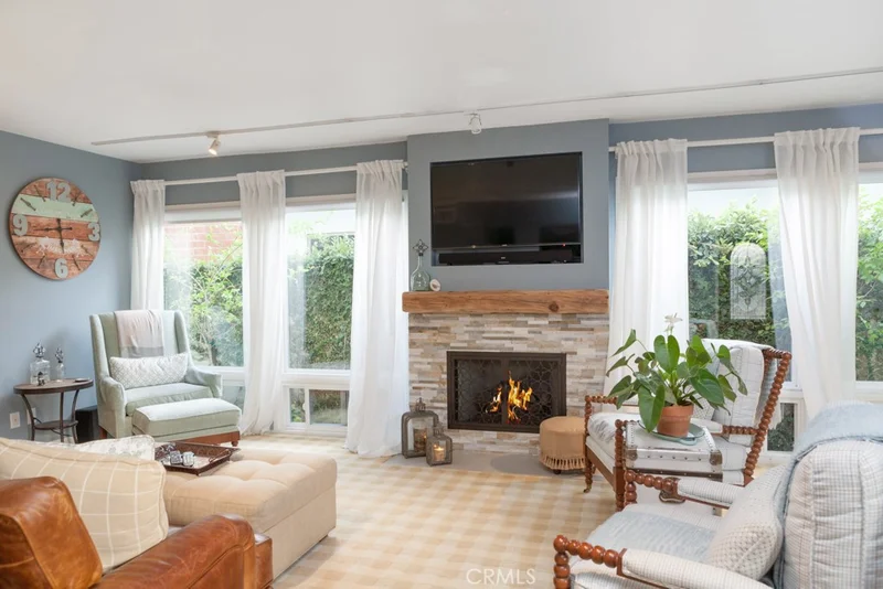 5560 Riviera, Long Beach, CA 90803