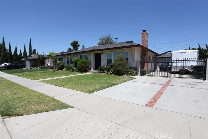 428 Falcon, Anaheim, CA 92804
