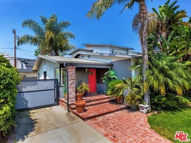 7911 Westlawn, Los Angeles, CA 90045