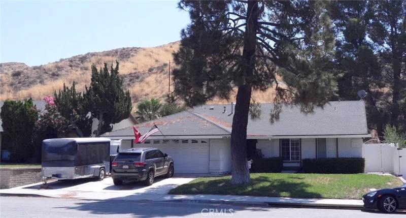 29828 Abelia, Canyon Country, CA 91387