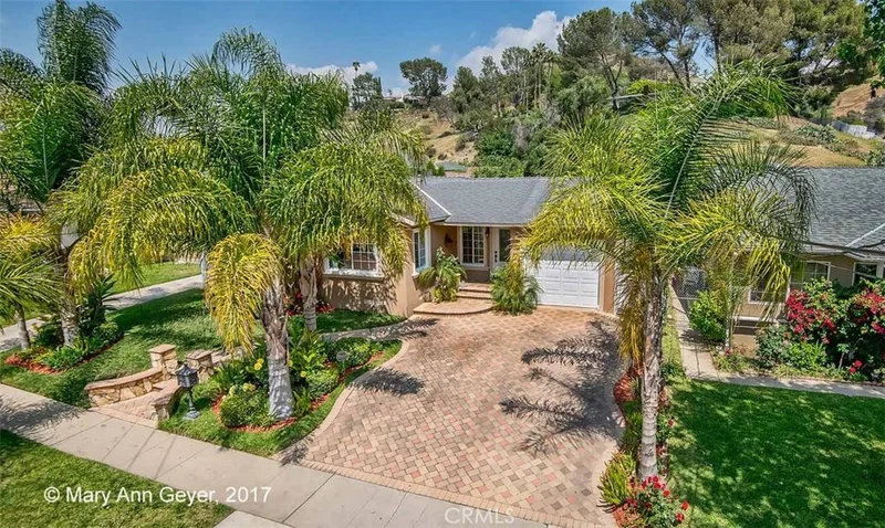 8482 Glencrest, Sun Valley, CA 91352