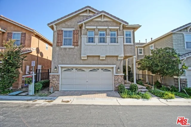 29386 Dakota, Valencia, CA 91354