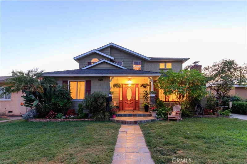 2741 Faust, Long Beach, CA 90815