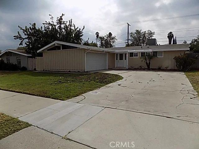 8988 Indiana, Riverside, CA 92503